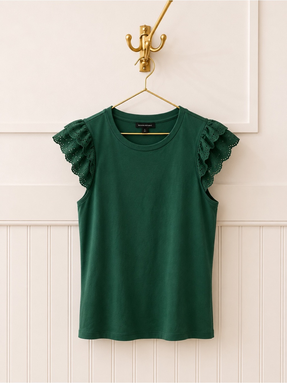 Ann Taylor Green Eyelet Flutter Tank
